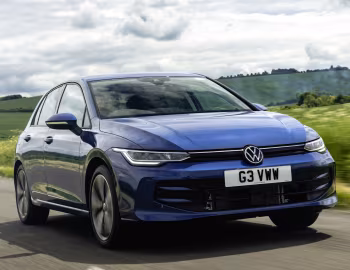 Volkswagen Golf eTSI [UK-spec] '2024–pr.