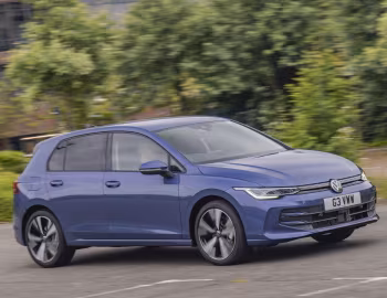 Volkswagen Golf eTSI [UK-spec] '2024–pr.
