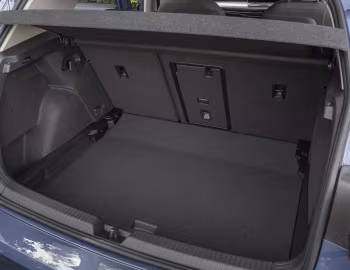 Ambos Volkswagen Golf eTSI [UK-spec] '2024–pr.