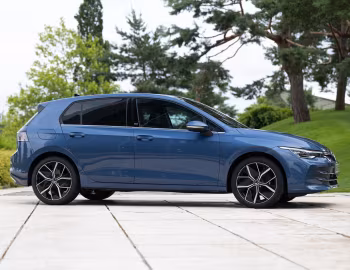 Volkswagen Golf eTSI "Edition 50" [Worldwide] '2024–pr.
