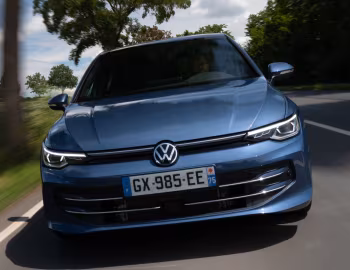 Volkswagen Golf eTSI "Edition 50" [Worldwide] '2024–pr.