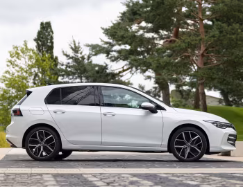 Volkswagen Golf eTSI "Edition 50" [Worldwide] '2024–pr.