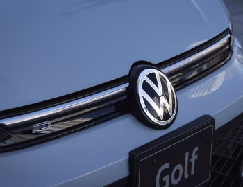 Volkswagen Golf eTSI R-Line [Japan] '2024–pr.