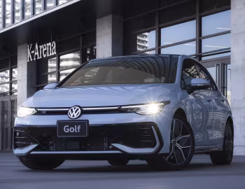 Volkswagen Golf eTSI R-Line [Japan] '2024–pr.