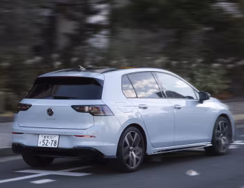 Volkswagen Golf eTSI R-Line [Japan] '2024–pr.
