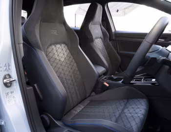 Interior Volkswagen Golf eTSI R-Line [Japan] '2024–pr.