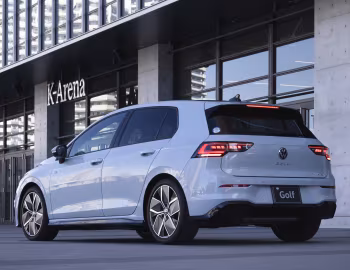 Volkswagen Golf eTSI R-Line [Japan] '2024–pr.