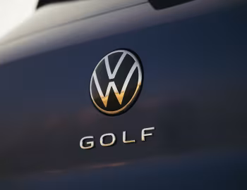 Volkswagen Golf eTSI R-Line [Worldwide] '2024–pr.