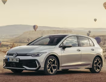 Volkswagen Golf eTSI R-Line [Worldwide] '2024–pr.