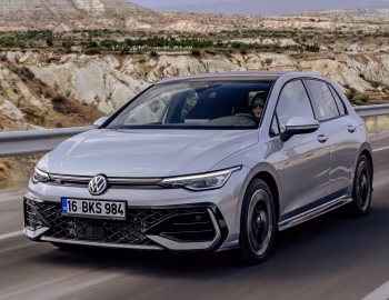 Volkswagen Golf eTSI R-Line [Worldwide] '2024–pr.