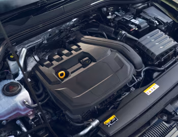 Bajo el capó Volkswagen Golf eTSI R-Line [UK-spec] '2020–pr.