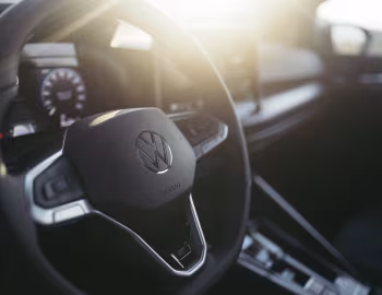 Interior Volkswagen Golf eTSI R-Line [Worldwide] '2024–pr.
