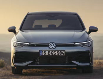 Volkswagen Golf eTSI R-Line [Worldwide] '2024–pr.