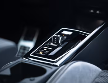 Interior Volkswagen Golf eTSI R-Line [Worldwide] '2020–24