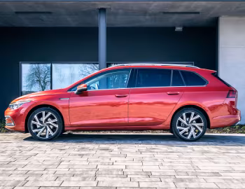 Volkswagen Golf eTSI Variant [Worldwide] '2020–24