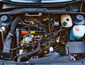 Bajo el capó Volkswagen Golf GTD [Worldwide] (Typ 19E) '1984–85