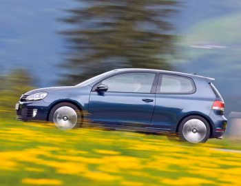 Volkswagen Golf GTD 3-door (Typ 5K) '2009–12