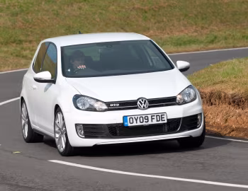 Volkswagen Golf GTD 3-door [UK-spec] (Typ 5K) '2009–12