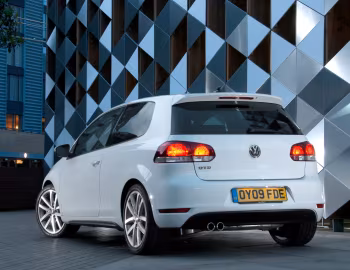 Volkswagen Golf GTD 3-door [UK-spec] (Typ 5K) '2009–12