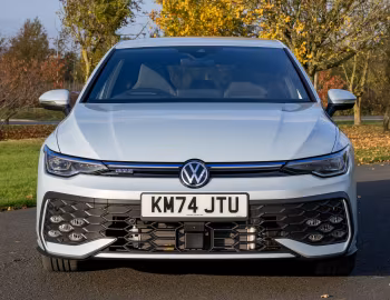 Volkswagen Golf GTE [UK-spec] '2024–pr.