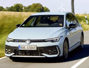 Volkswagen Golf GTE [Worldwide] '2024–pr.