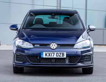 Volkswagen Golf GTE [UK-spec] (Typ 5G) '2017–20
