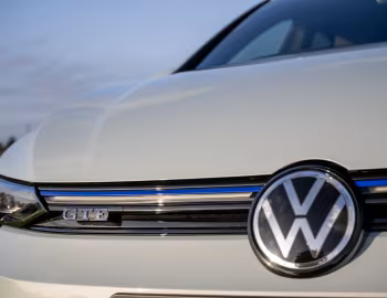 Volkswagen Golf GTE [UK-spec] '2024–pr.