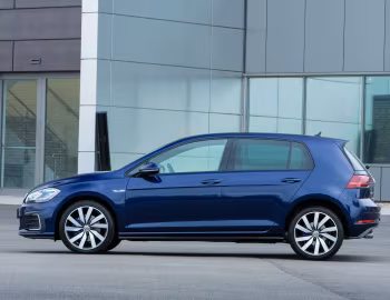 Volkswagen Golf GTE [UK-spec] (Typ 5G) '2017–20