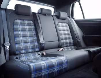 Interior Volkswagen Golf GTE [UK-spec] (Typ 5G) '2017–20