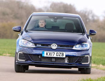 Volkswagen Golf GTE [UK-spec] (Typ 5G) '2017–20