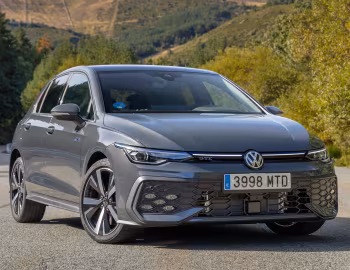Volkswagen Golf GTE [Worldwide] '2024–pr.
