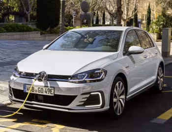 Volkswagen Golf GTE [Worldwide] (Typ 5G) '2017–20