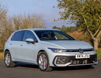 Volkswagen Golf GTE [UK-spec] '2024–pr.