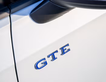 Volkswagen Golf GTE [UK-spec] '2024–pr.