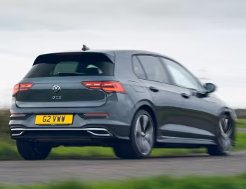 Volkswagen Golf GTE [UK-spec] '2020–pr.