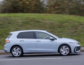 Volkswagen Golf GTE [UK-spec] '2024–pr.