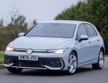 Volkswagen Golf GTE [UK-spec] '2024–pr.