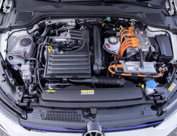 Bajo el capó Volkswagen Golf GTE [Worldwide] '2020–24