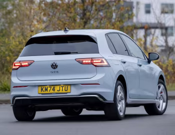 Volkswagen Golf GTE [UK-spec] '2024–pr.