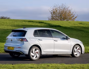 Volkswagen Golf GTE [UK-spec] '2024–pr.