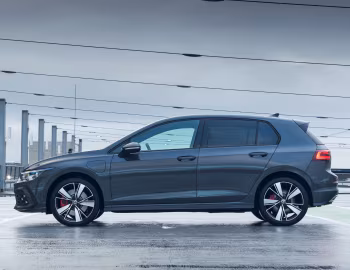 Volkswagen Golf GTE [UK-spec] '2020–pr.