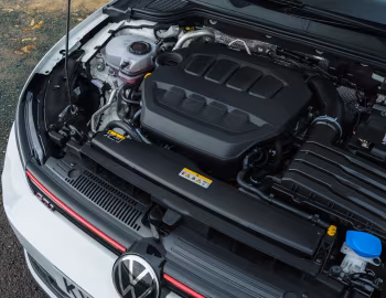 Bajo el capó Volkswagen Golf GTI [UK-spec] '2020–24
