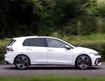 Volkswagen Golf GTI [UK-spec] '2024–pr.