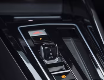 Interior Volkswagen Golf GTI [Worldwide] '2024–pr.