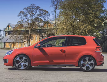 Volkswagen Golf GTI 3-door [UK-spec] (Typ 5K) '2009–13