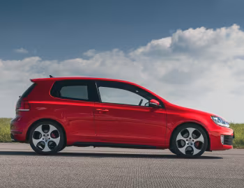 Volkswagen Golf GTI 3-door [UK-spec] (Typ 5K) '2009–13