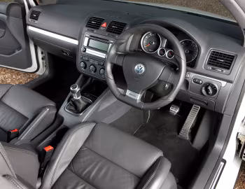 Interior Volkswagen Golf GTI 3-door [UK-spec] (Typ 1K) '2004–08