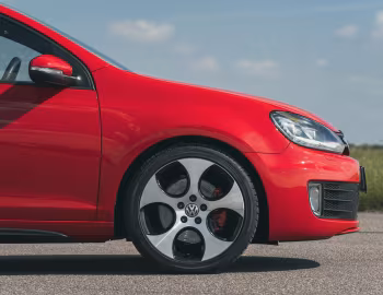 Volkswagen Golf GTI 3-door [UK-spec] (Typ 5K) '2009–13