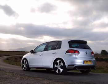 Volkswagen Golf GTI 5-door [UK-spec] (Typ 5K) '2009–13
