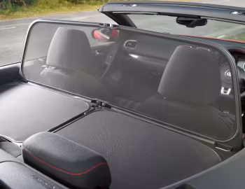 Interior Volkswagen Golf GTI Cabriolet [UK-spec] (Typ 5K) '2012–15